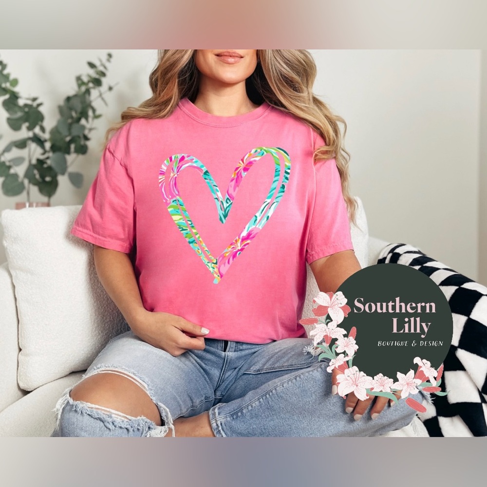 Comfort Colors Preppy Hand-drawn Heart T-Shirt